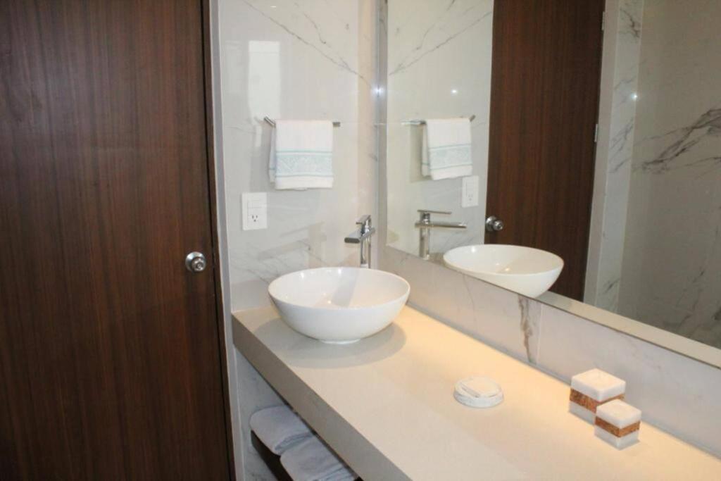 Beach Front Renewed Apartment Cancun Dış mekan fotoğraf